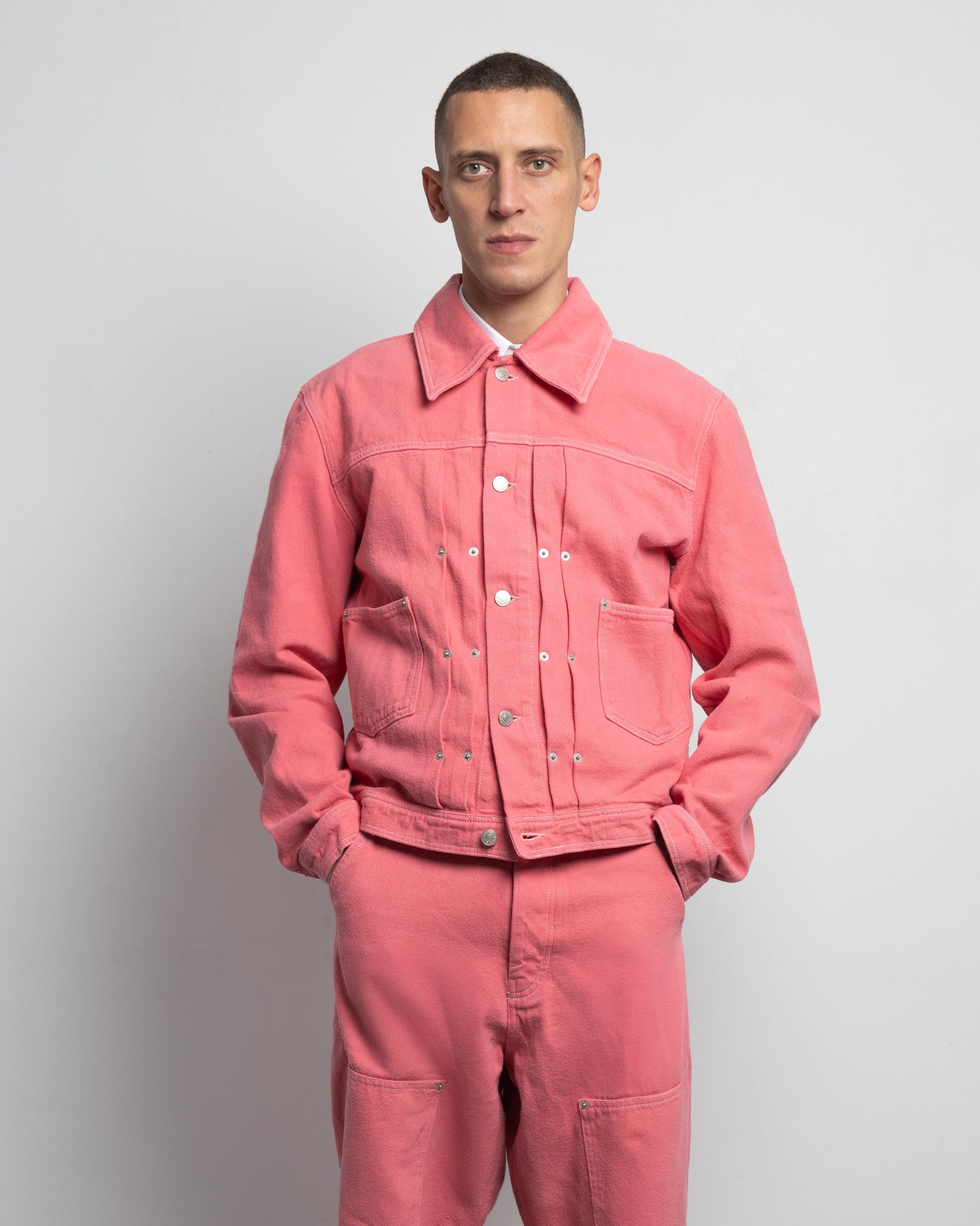 THE TRUCKER JACKET IN PINK DENIM