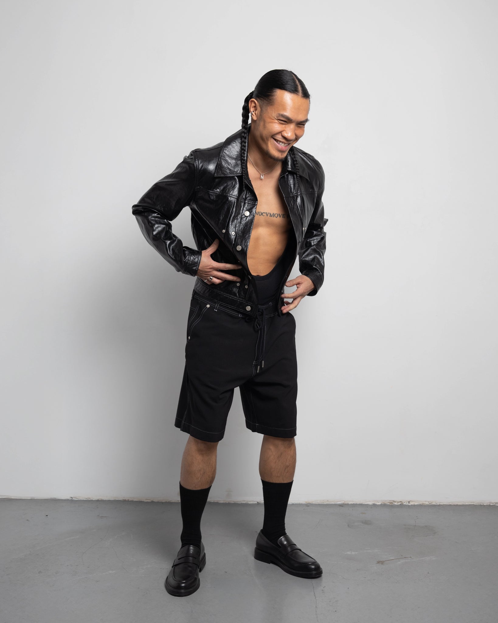 THE BOARD SHORTS IN BLACK WOOL CANVAS