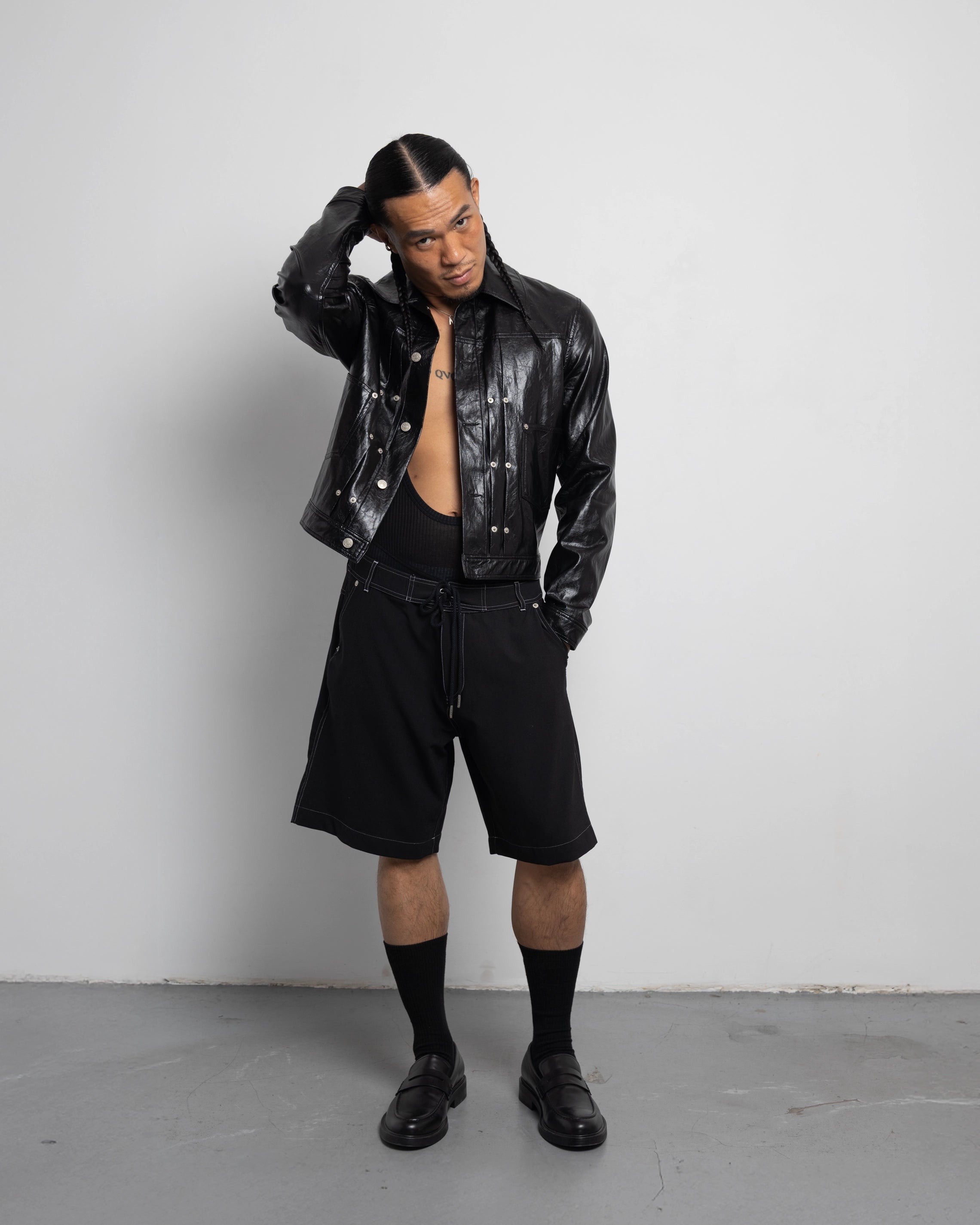 THE BOARD SHORTS IN BLACK WOOL CANVAS