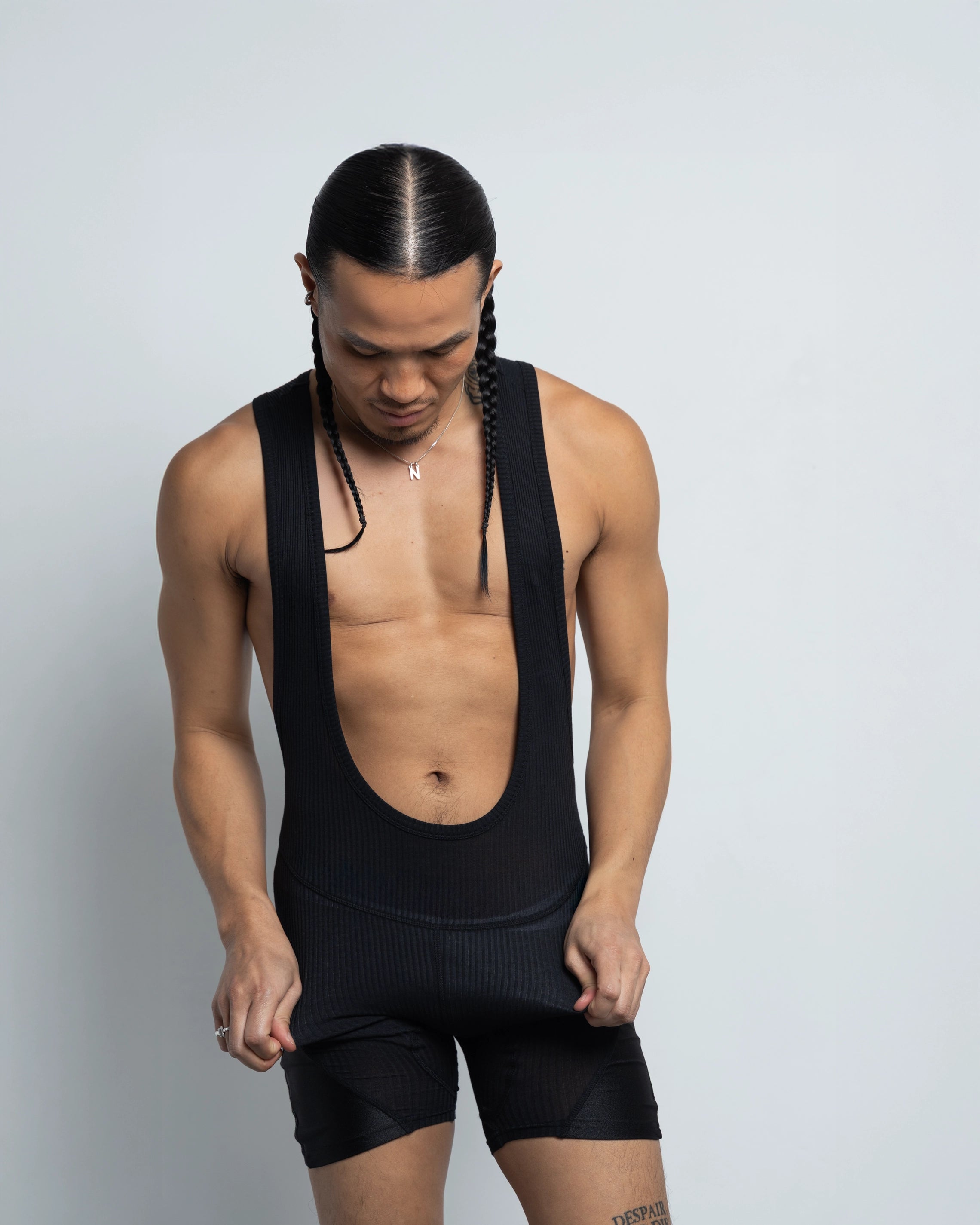 THE CYCLIST IN BLACK RIB