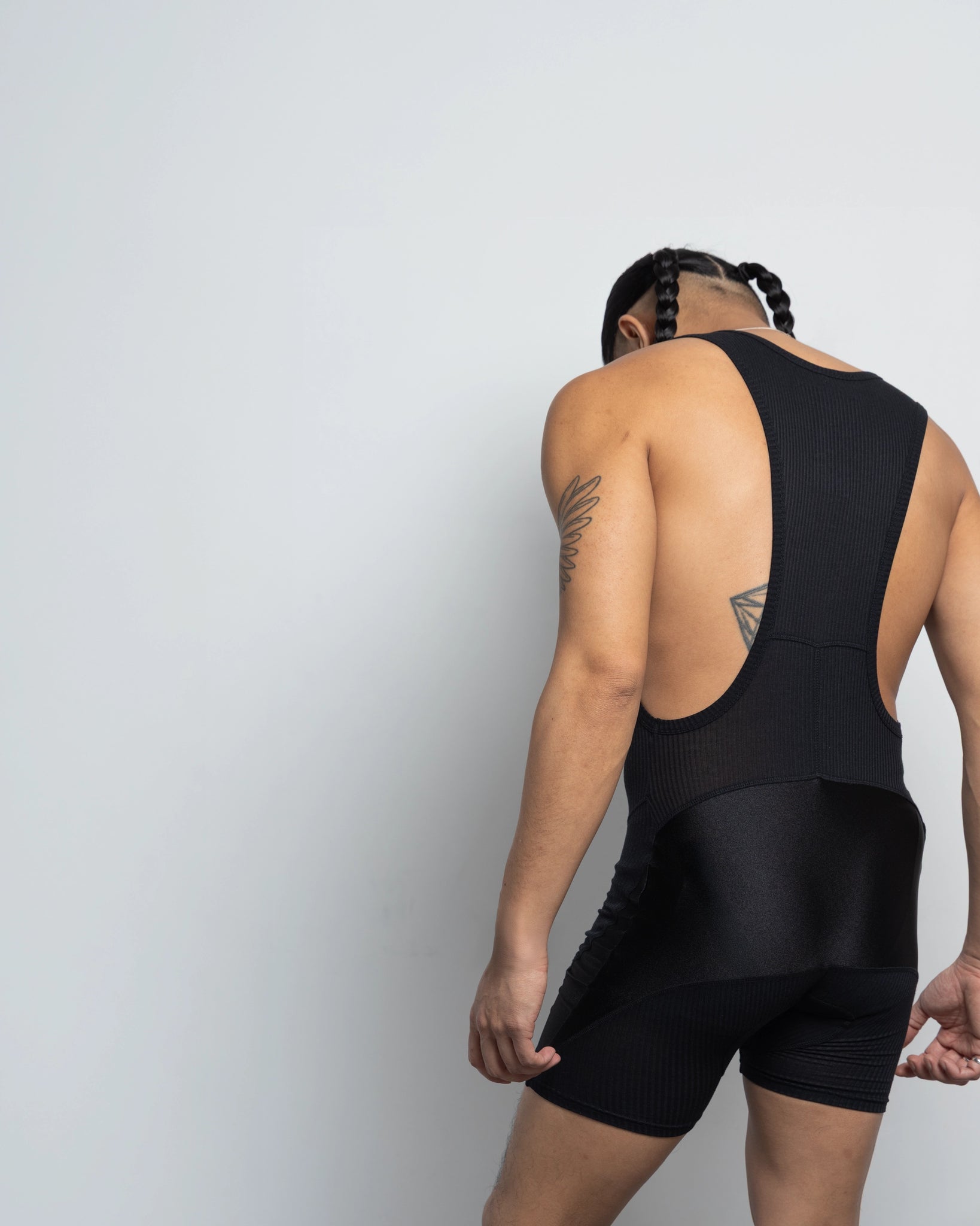 THE CYCLIST IN BLACK RIB