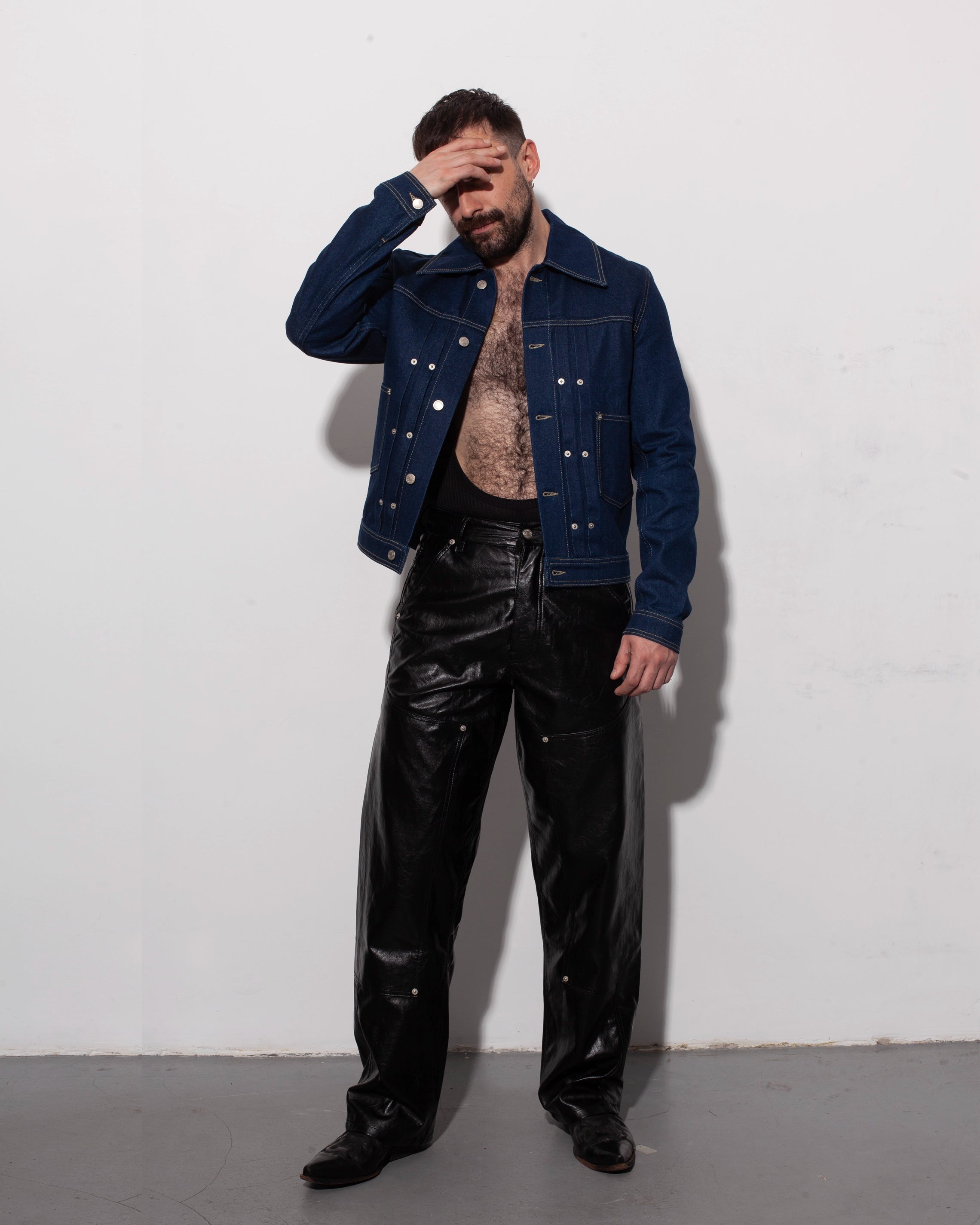 THE DENIM TRUCKER JACKET IN RECYCLED INDIGO DENIM