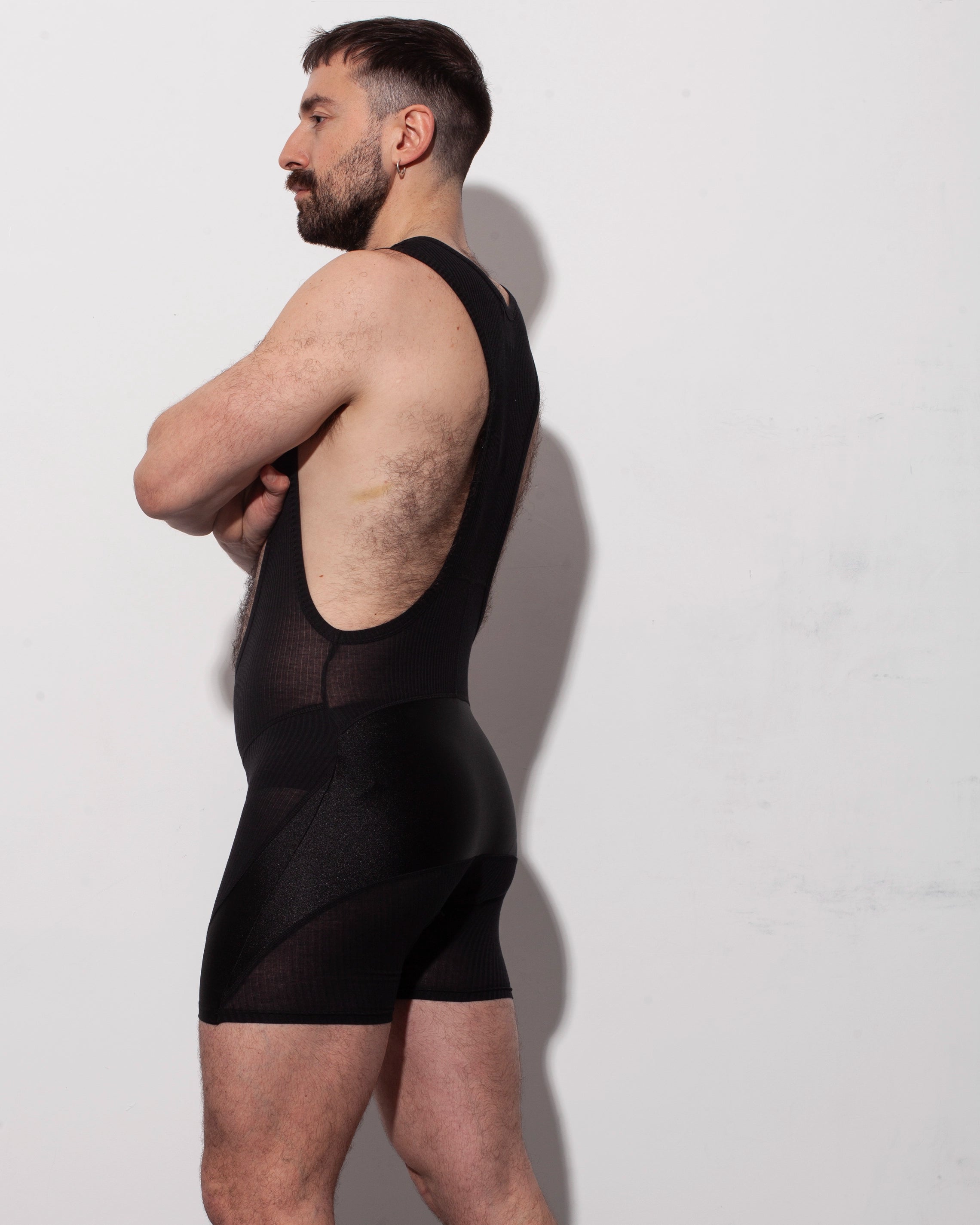 THE CYCLIST IN BLACK RIB