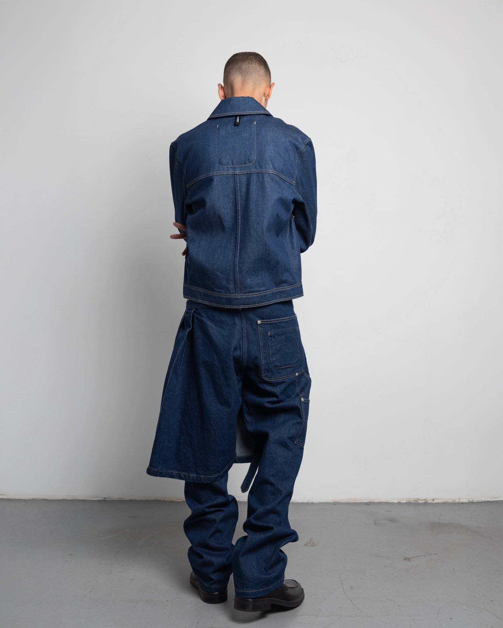 THE APRON PANTS IN INDIGO