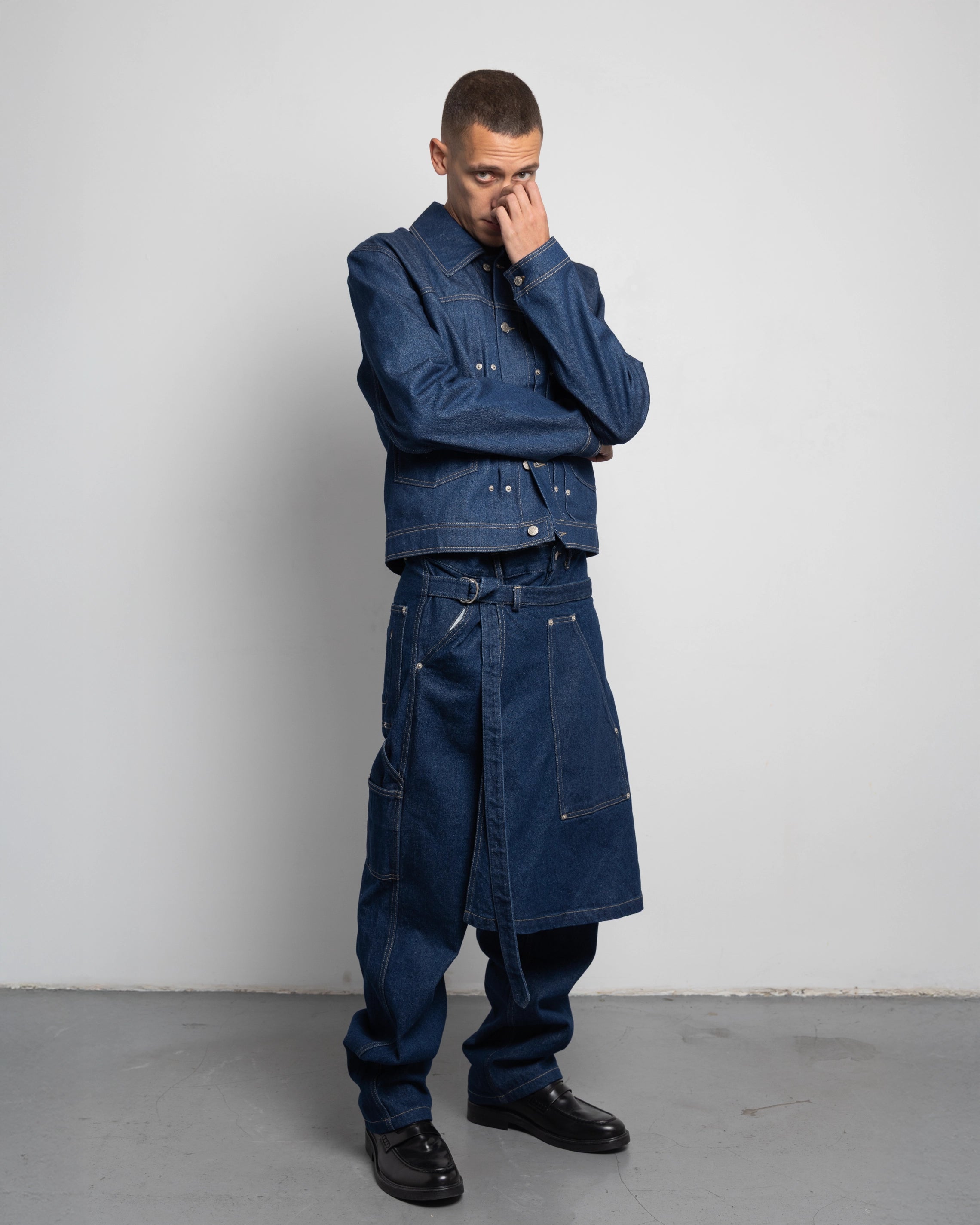 THE APRON PANTS IN INDIGO