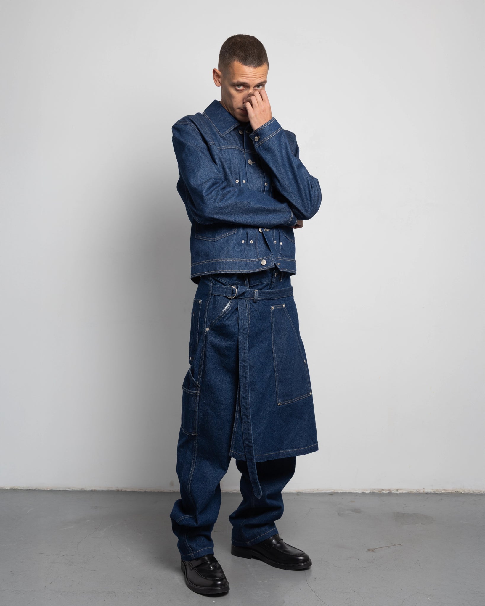 THE APRON PANTS IN INDIGO