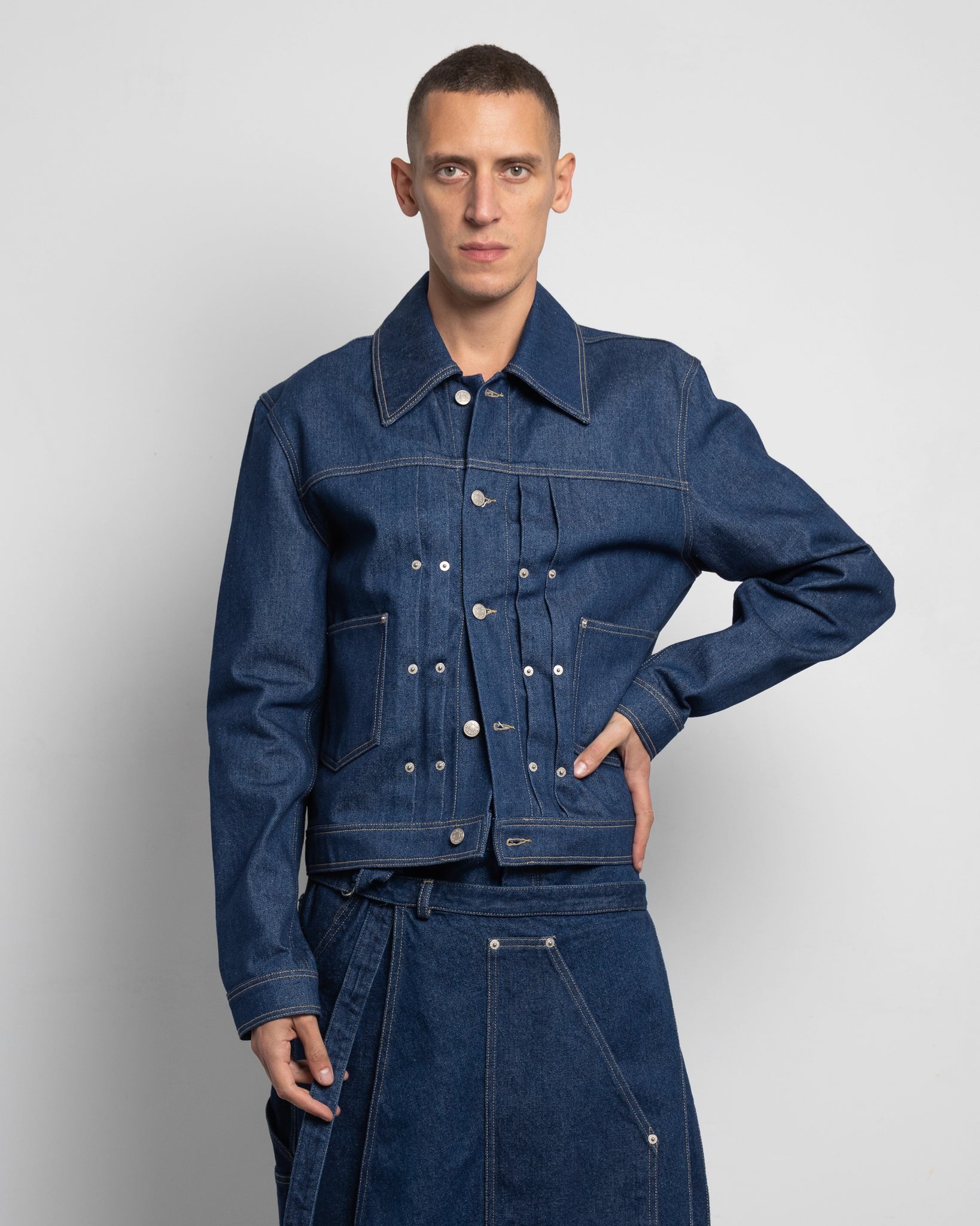 THE DENIM TRUCKER JACKET IN RECYCLED INDIGO DENIM