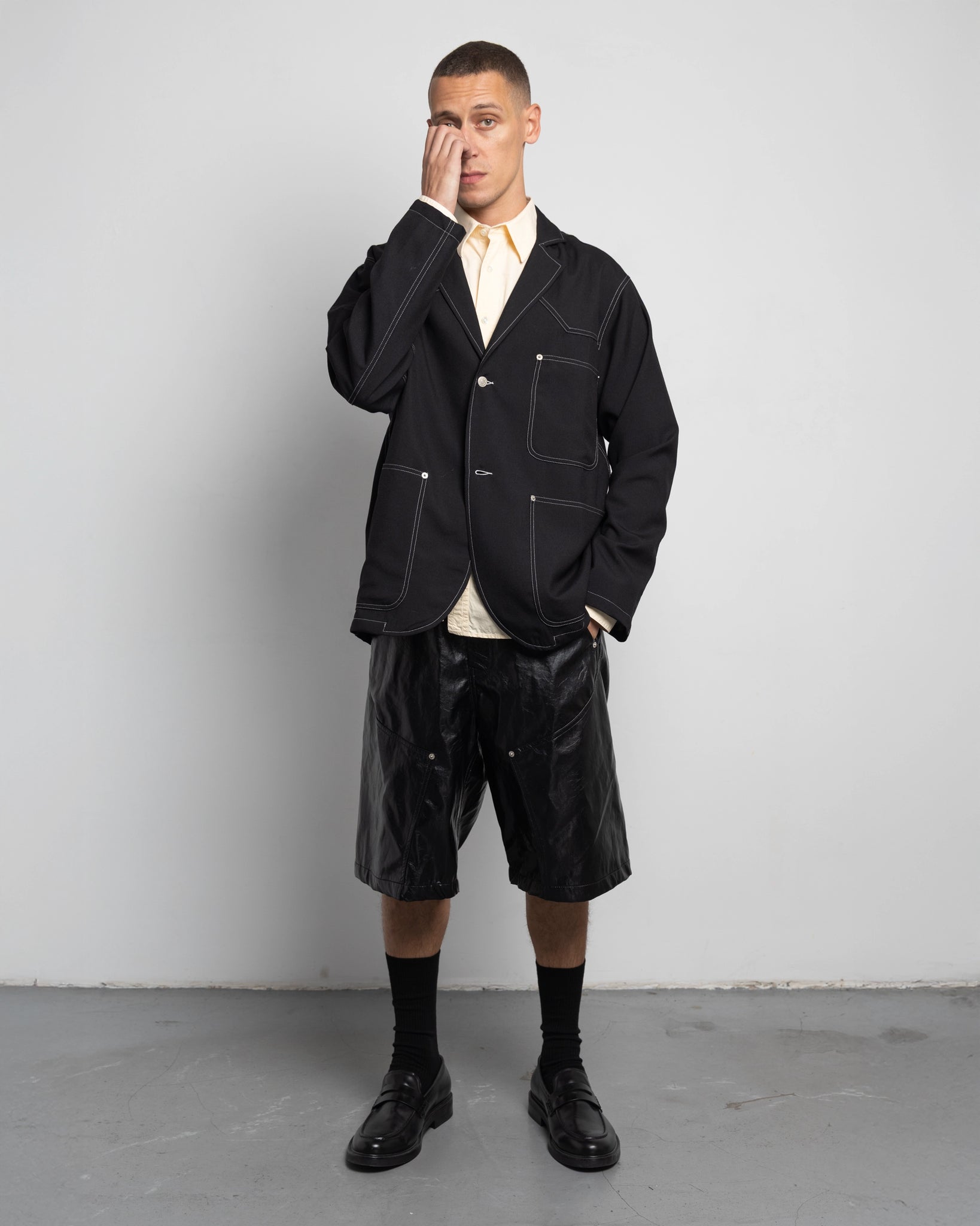 THE UNLINED JACKET IN BLACK WOOL CANVAS