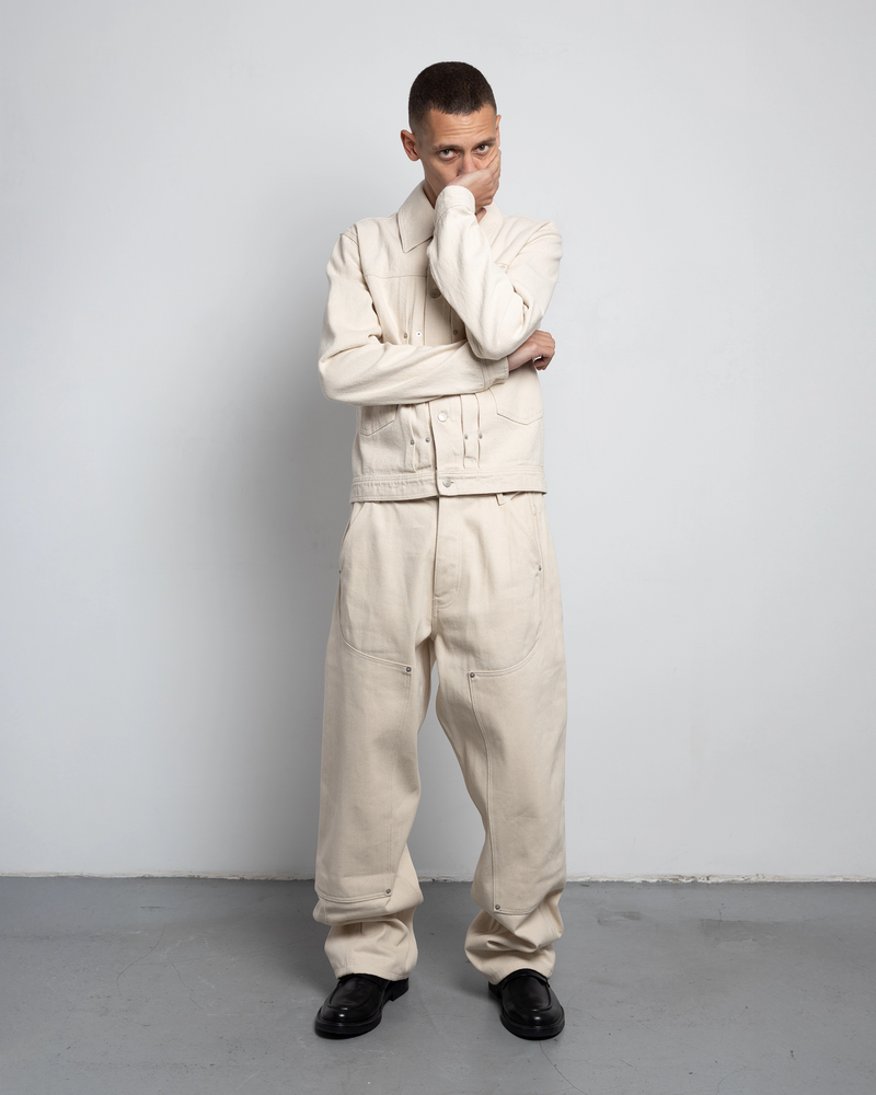 THE TRUCKER JACKET IN OFF-WHITE DENIM