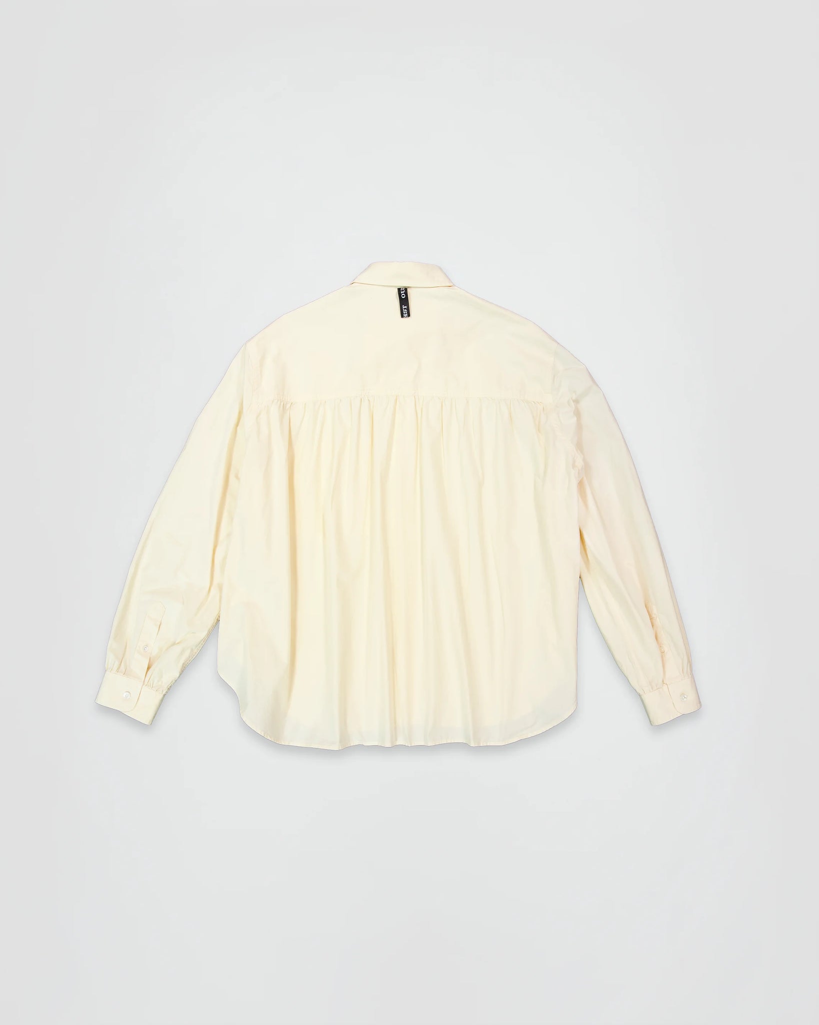 THE CLASSIC SHIRT IN OFF-WHITE OVERDYED COTTON