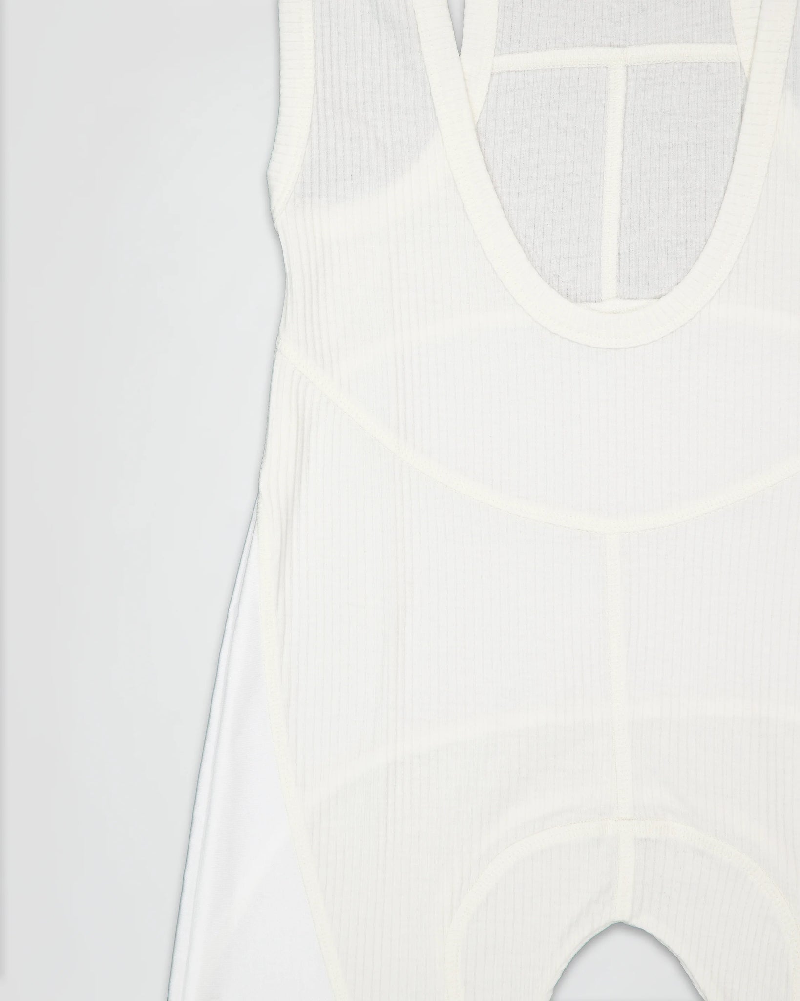 THE CYCLIST IN WHITE RIB
