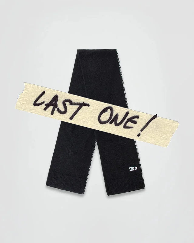 THE SCARF IN BLACK MOHAIR