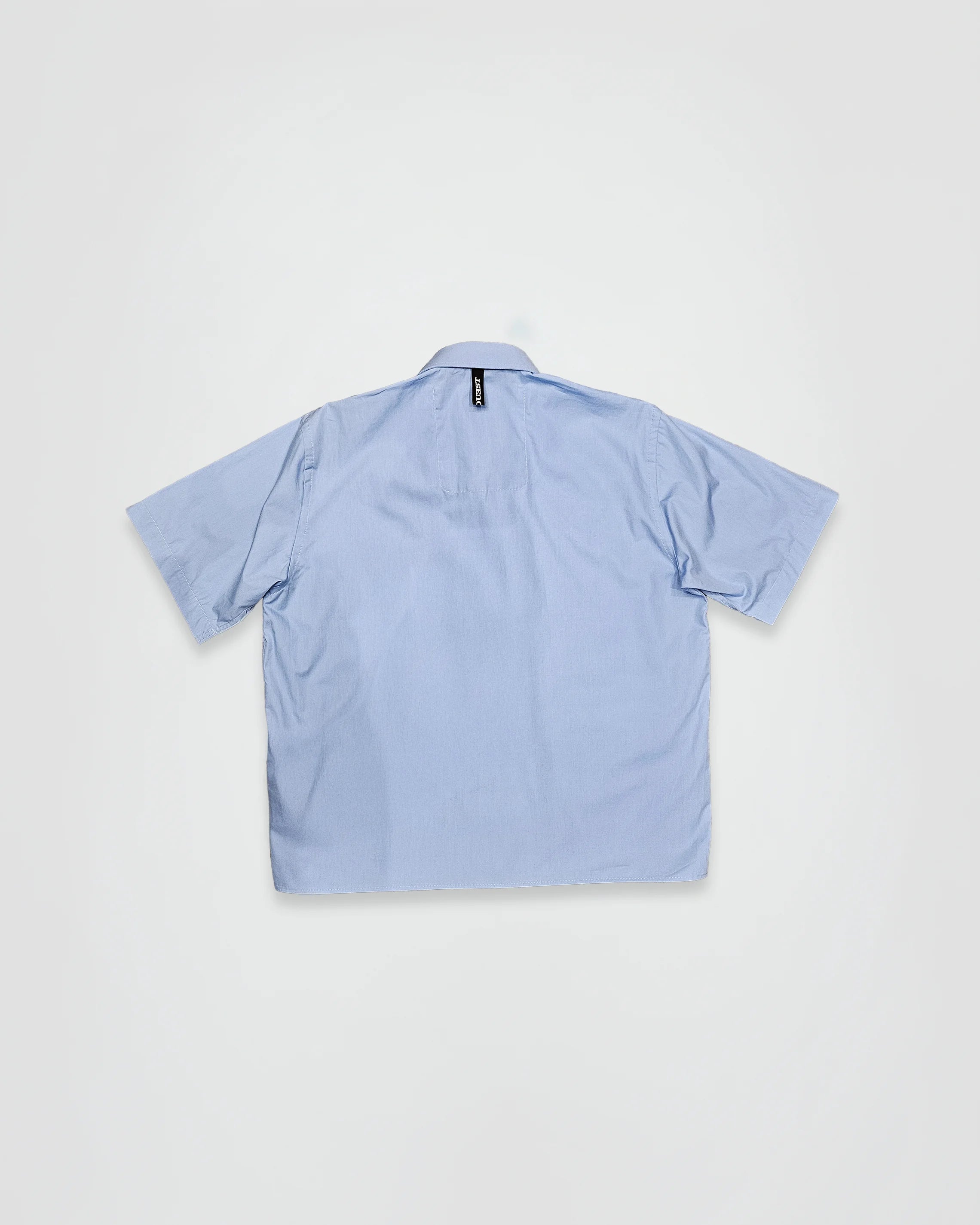 THE SHARK SHORT SLEEVE SHIRT IN LIGHT BLUE COTTON POPLIN