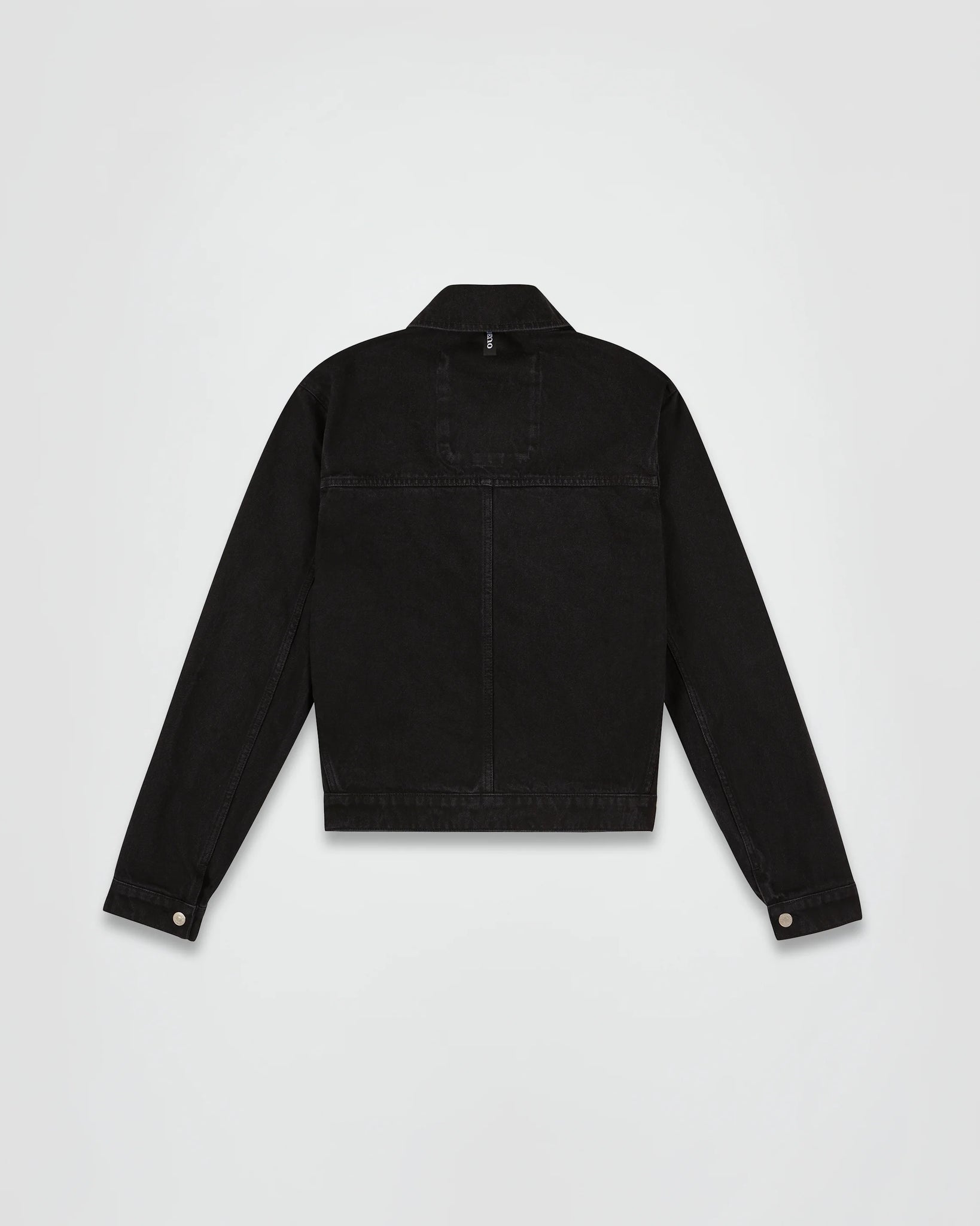 THE TRUCKER JACKET IN BLACK DENIM