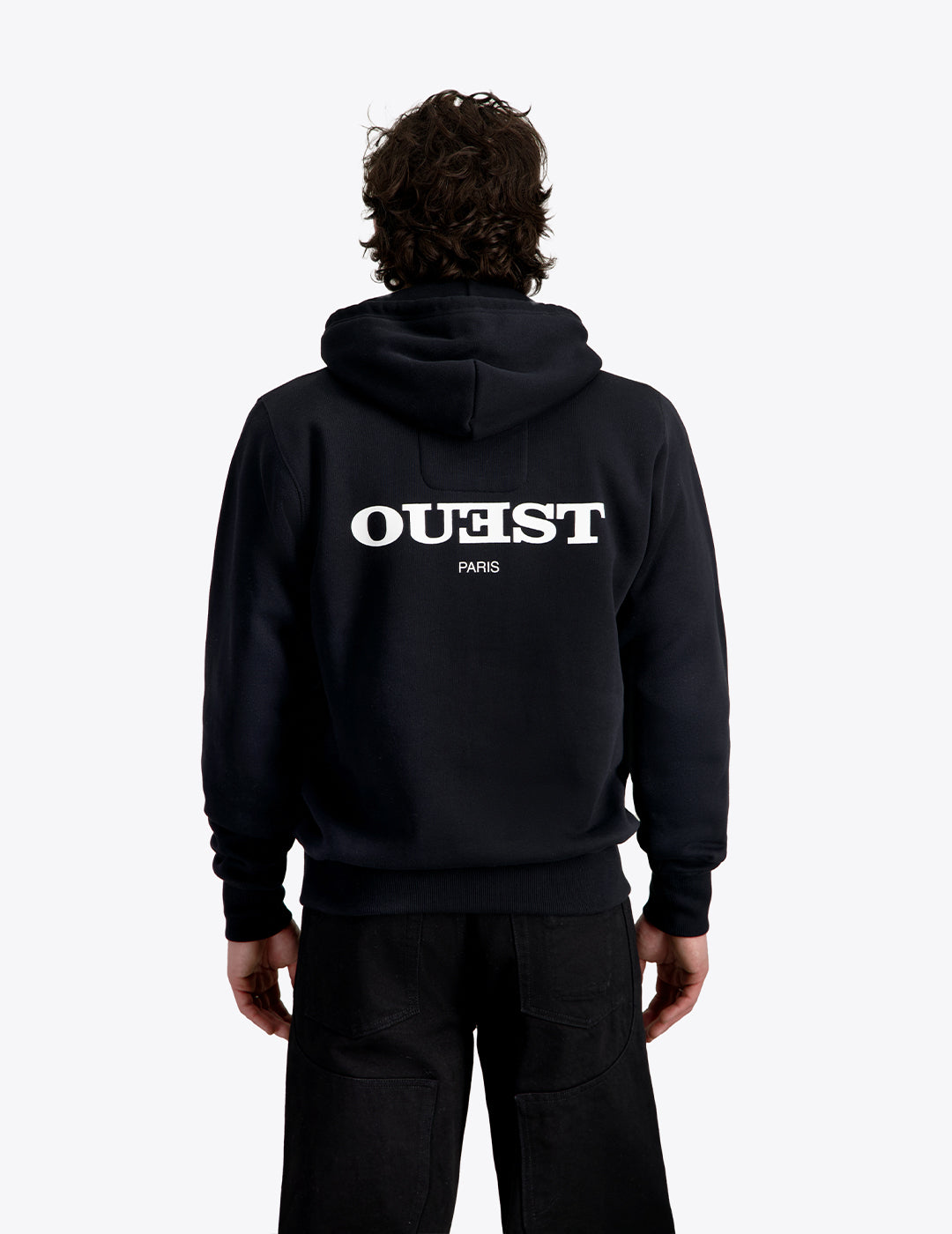 THE LOGO HOODIE IN BLACK