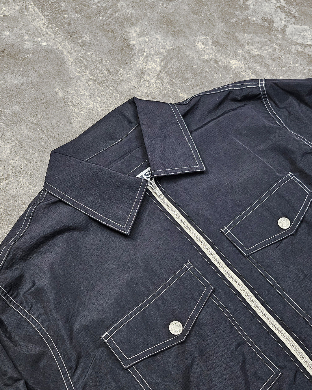 THE ZIPPED OVERSHIRT IN BLACK NYLON RIPSTOP
