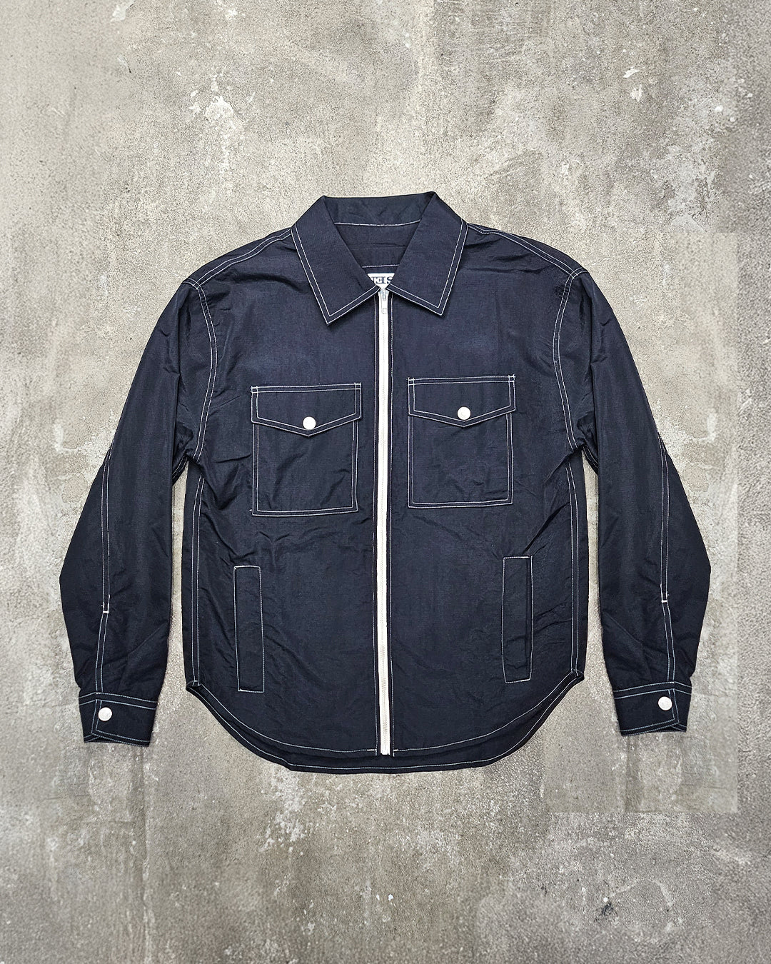 THE ZIPPED OVERSHIRT IN BLACK NYLON RIPSTOP