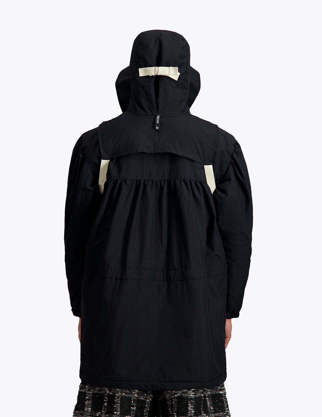 THE MILITARY HOOD IN BLACK NYLON