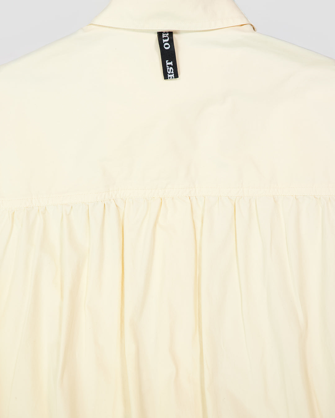 THE CLASSIC SHIRT IN OFF-WHITE OVERDYED COTTON