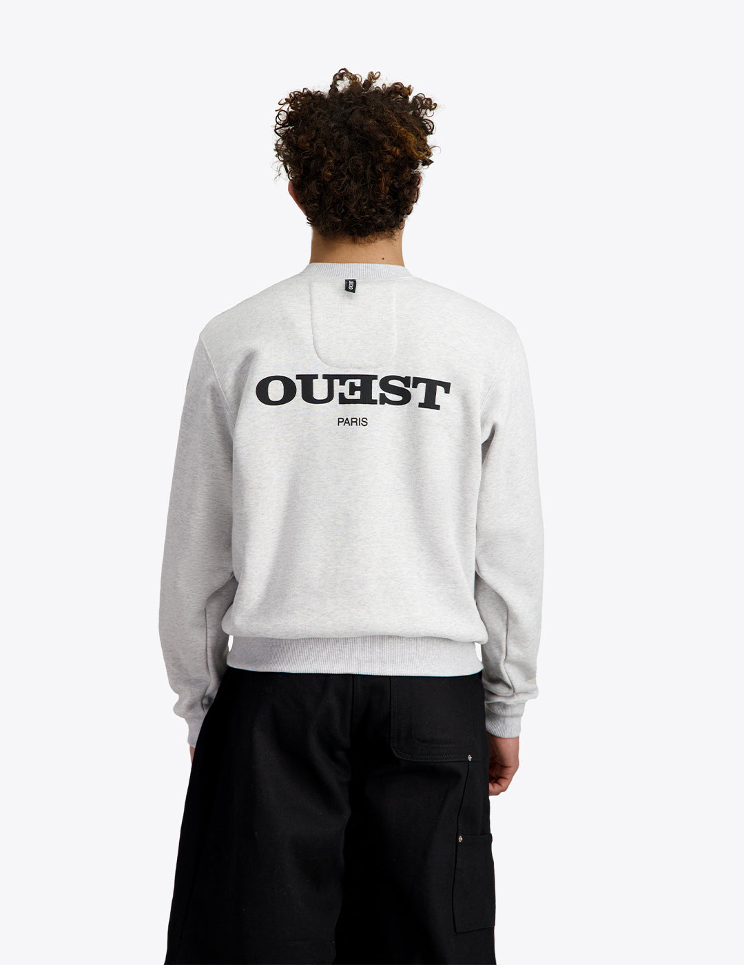 THE LOGO CREWNECK IN HEATHER GREY BRUSHED