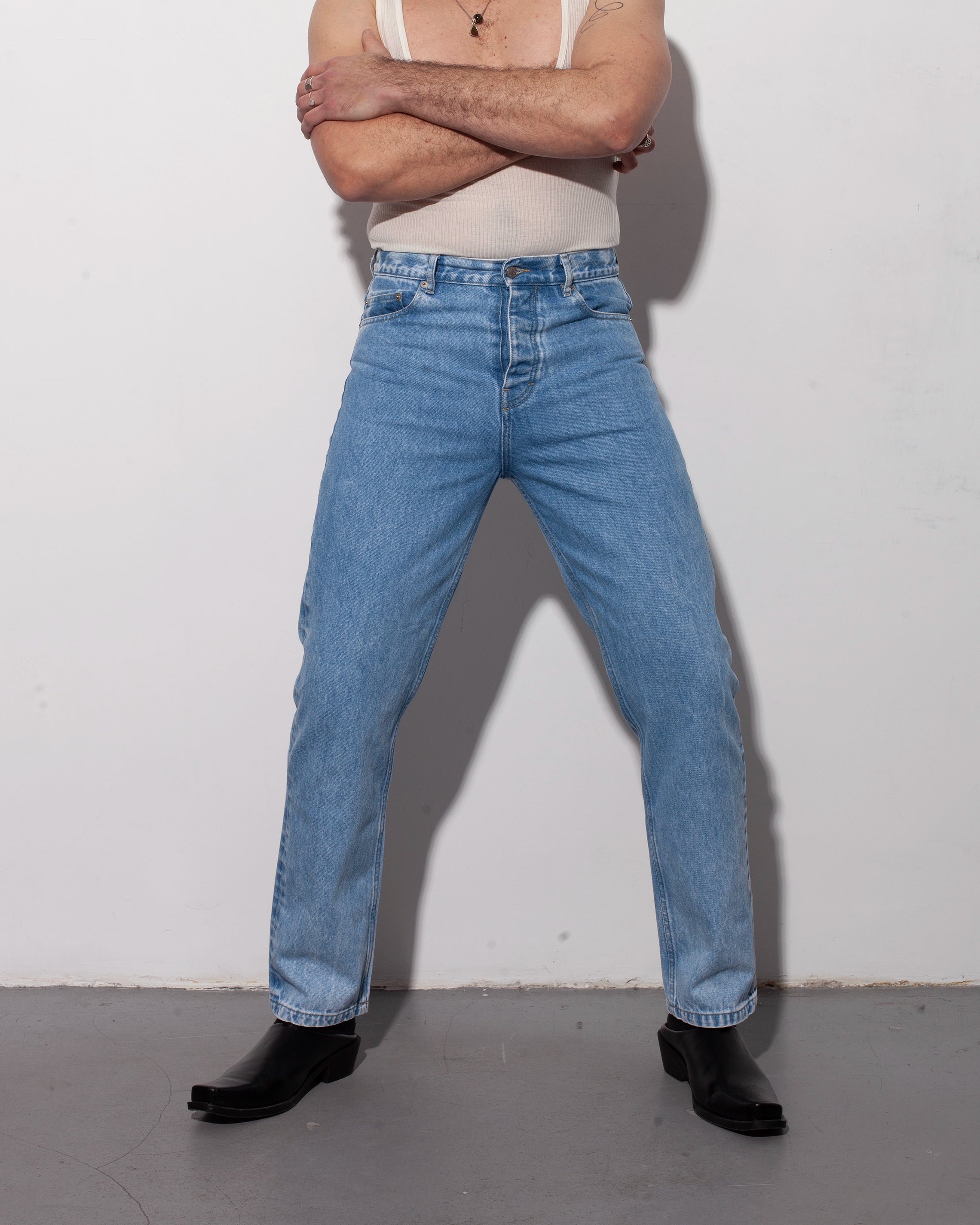 THE STRAIGHT JEANS IN 1982 BLUE