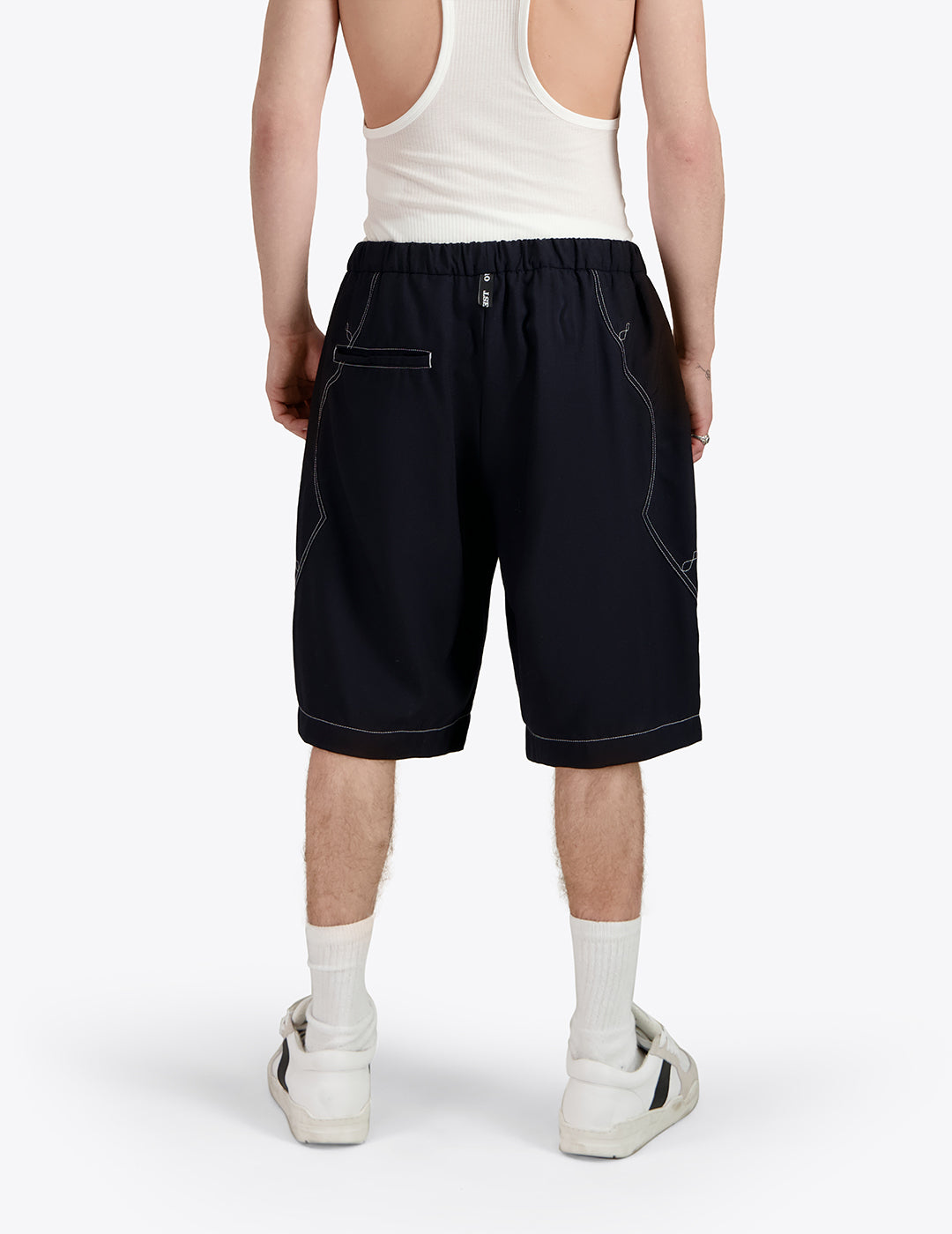 THE WESTERN CLIMBING SHORTS IN NAVY
