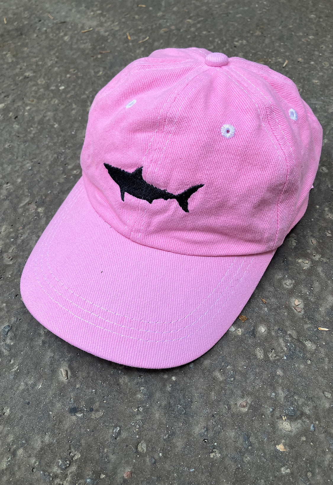THE SHARK CAP IN PINK COTTON TWILL