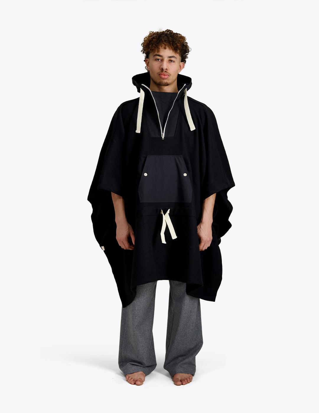 THE PONCHO IN BLACK WOOL AND NYLON