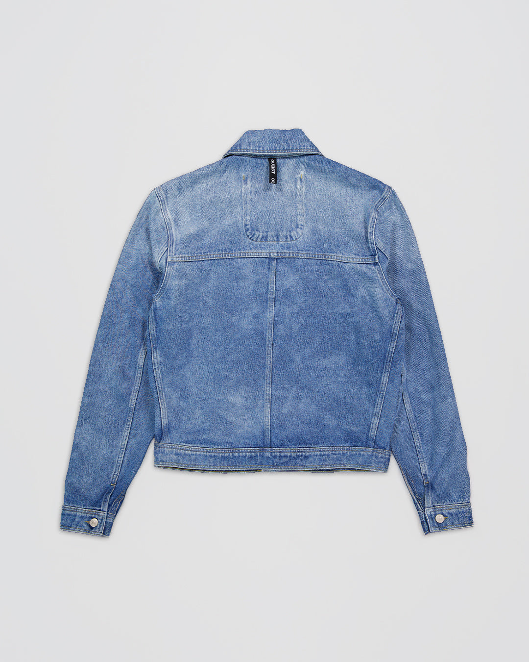 THE TRUCKER JACKET IN LIGHT FADED INDIGO DENIM