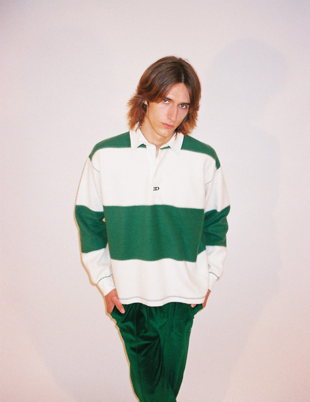 THE RUGBY SWEATSHIRT IN OFF-WHITE / GREEN
